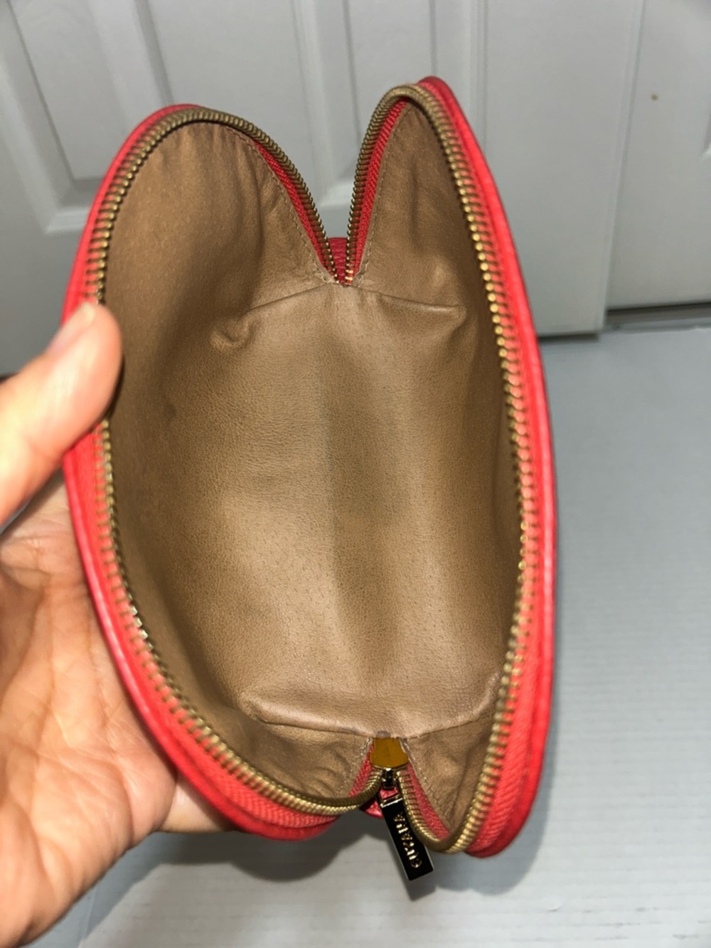 CUYANA Red Pebbled Leather Travel Make up Pouch - Picture 5 of 8
